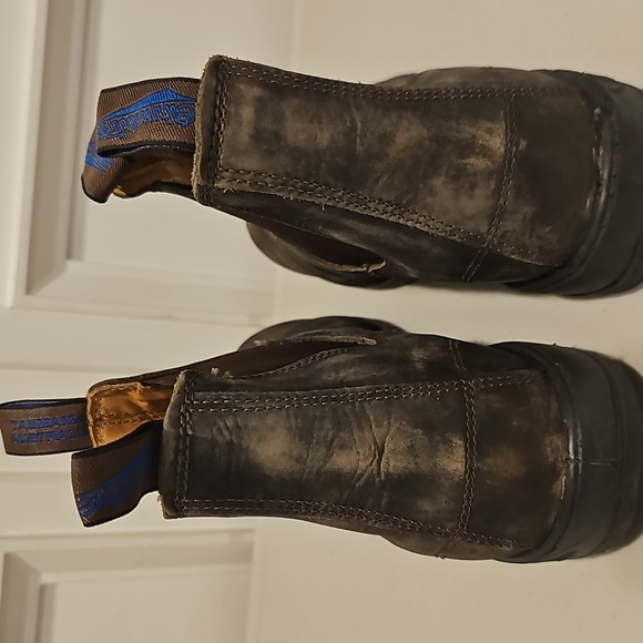 Blundstone Winter Thermal All-terrain Waterproof  Distressed Brown Chelsea Boots - Picture 2 of 11